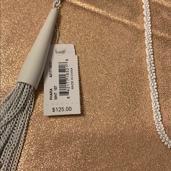 Kendra Scott Matte White Phara necklace - Picture 4 of 4
